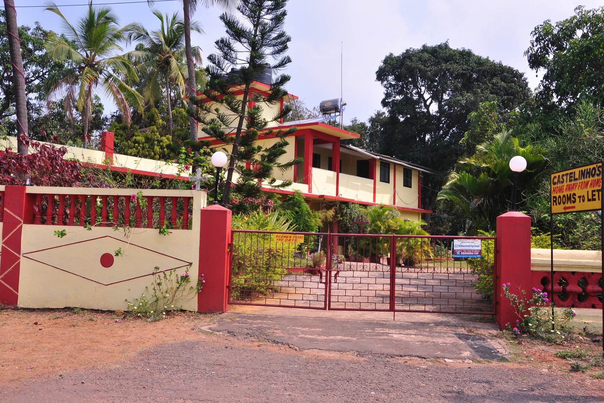 Castelinho'S Home Away From Home Anjuna Ngoại thất bức ảnh
